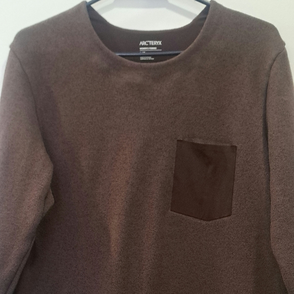 Arc'teryx Sweaters - Arc'teryx Dark Brown Crewneck Sweater with Chest Pocket
